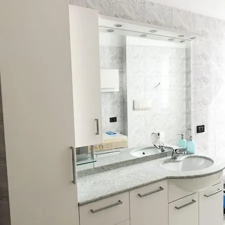 דירה Airport+train Station+center Cozy City Loft ברגמו