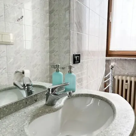 아파트 Airport+train Station+center Cozy City Loft